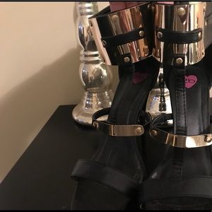 2b by Bebe SEXY Black Sandals